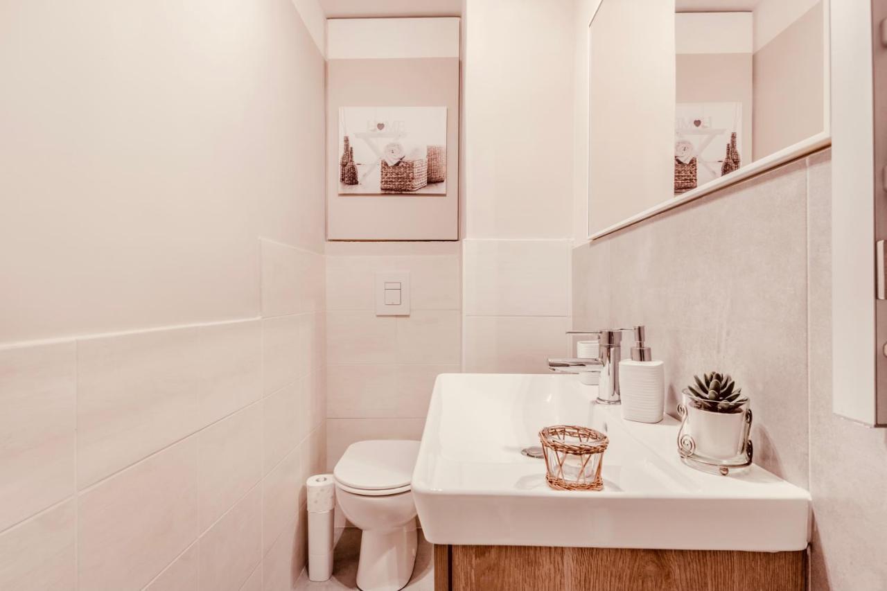 Domus Camilla Apartment Rome Exterior photo